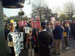 Protesting.at.Gainsborough.guildhall.April.'02.